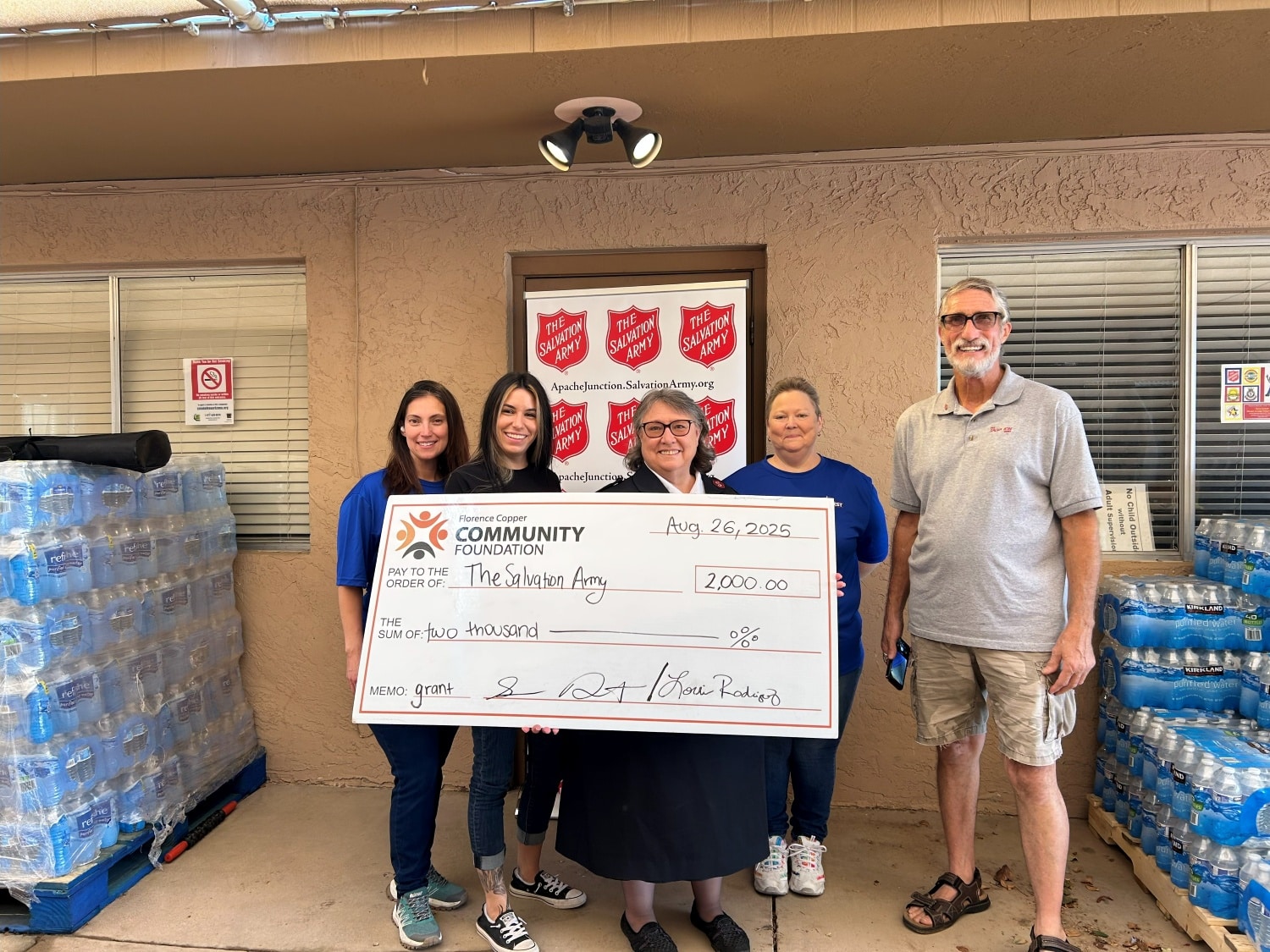 Florence Copper Community Foundation Contributes to Local Food Bank.